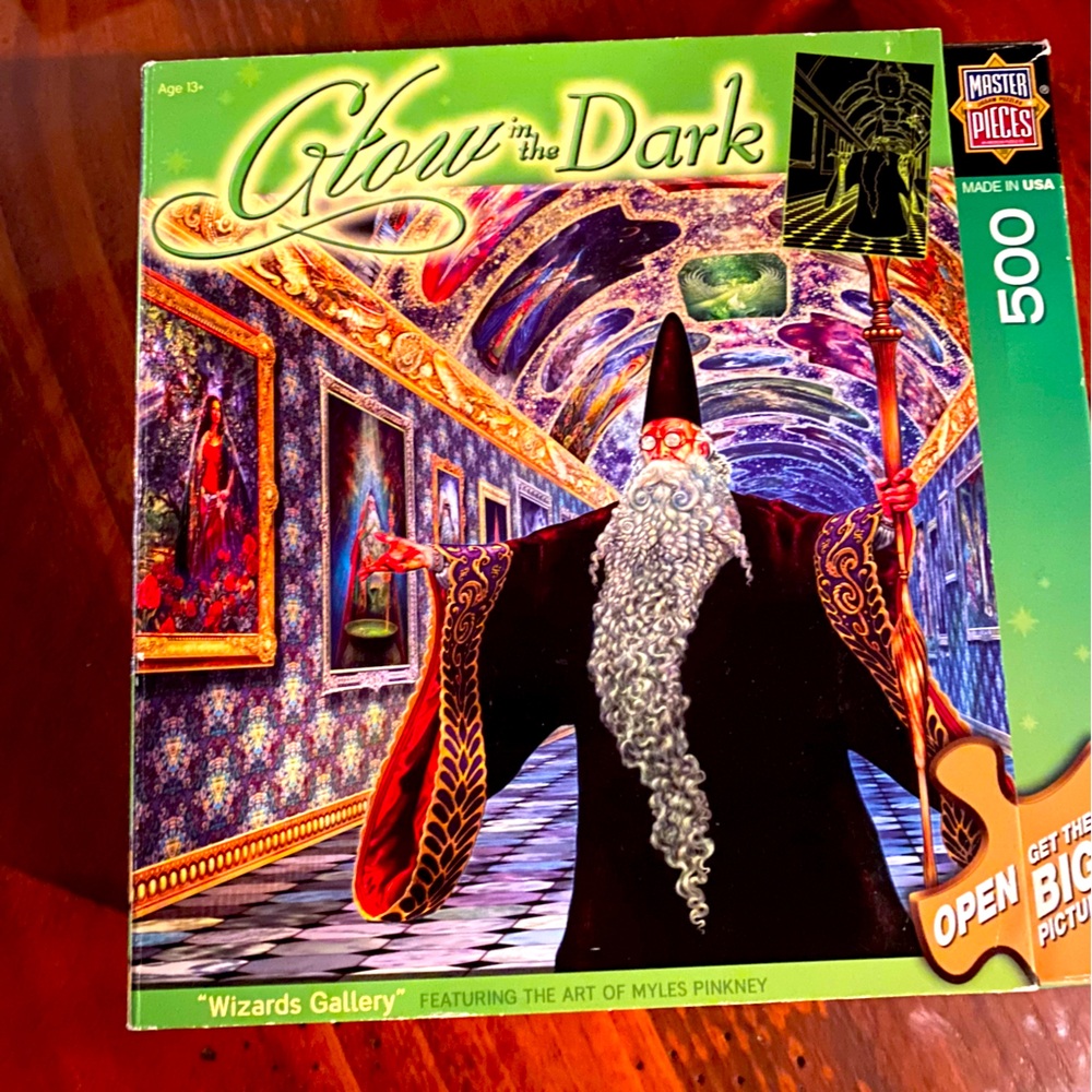 Glow in the Dark Puzzle - Wizard's Gallery